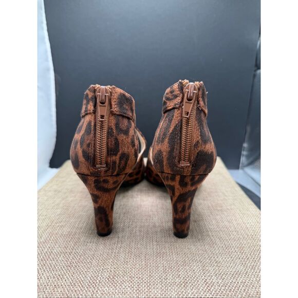 Life Stride "Giovanna 2" Leopard Animal Print Ankle Strap Heels Size 7 - Picture 5 of 9